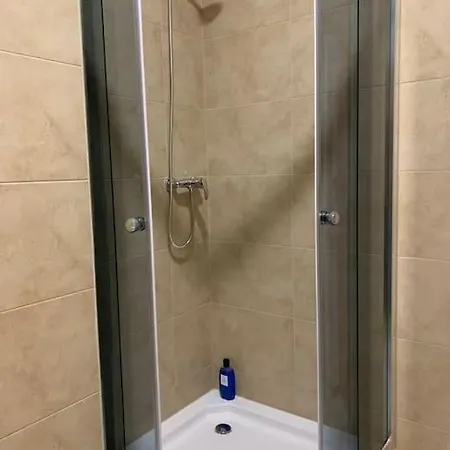 Daire Modern & Cozy Near Hockey & Football Arena Bratislava