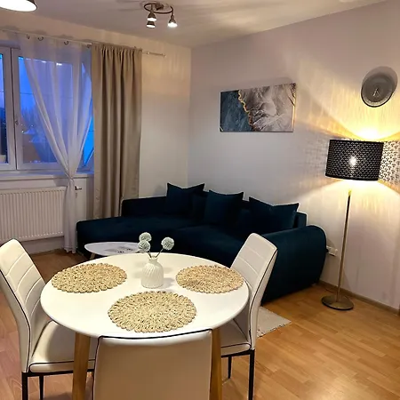 Modern & Cozy Near Hockey & Football Arena Apartment Bratislava