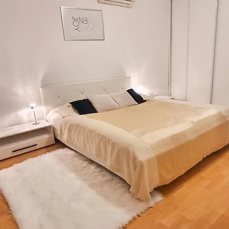 Apartamento Modern & Cozy Near Hockey & Football Arena Bratislava