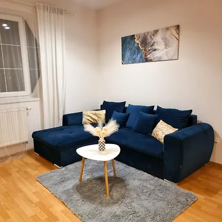 Apartamento Modern & Cozy Near Hockey & Football Arena *